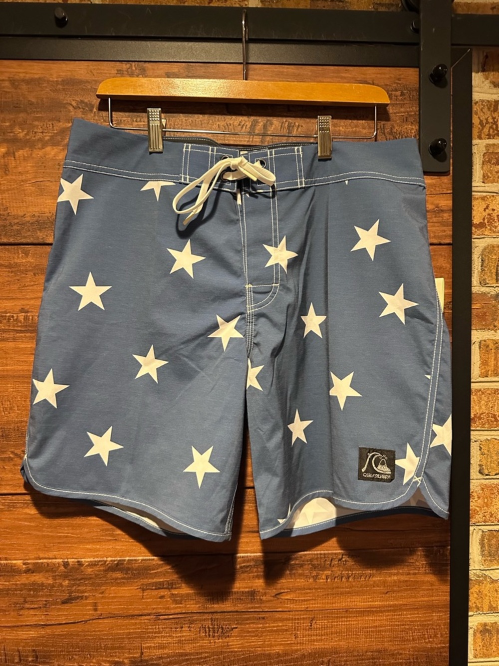 NWT Quiksilver swim trunks size 32 (54)